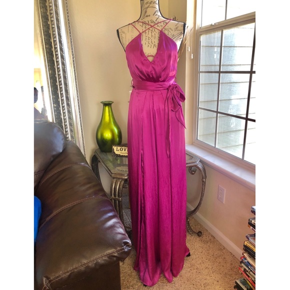 Fashion Nova Feeling Spectacular Satin Jumpsuit! - Picture 5 of 16